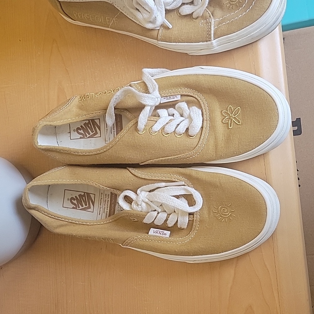 Van hemp recycled shoes